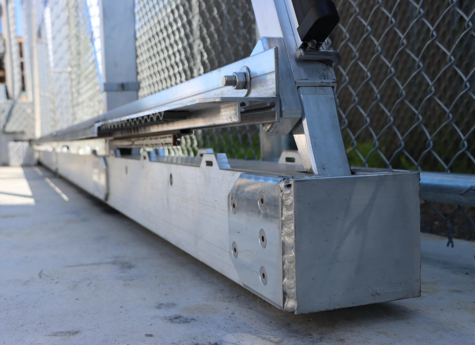 Automatic Gate Openers in Lee's Summit, MO — LiftMaster, DoorKing Certified