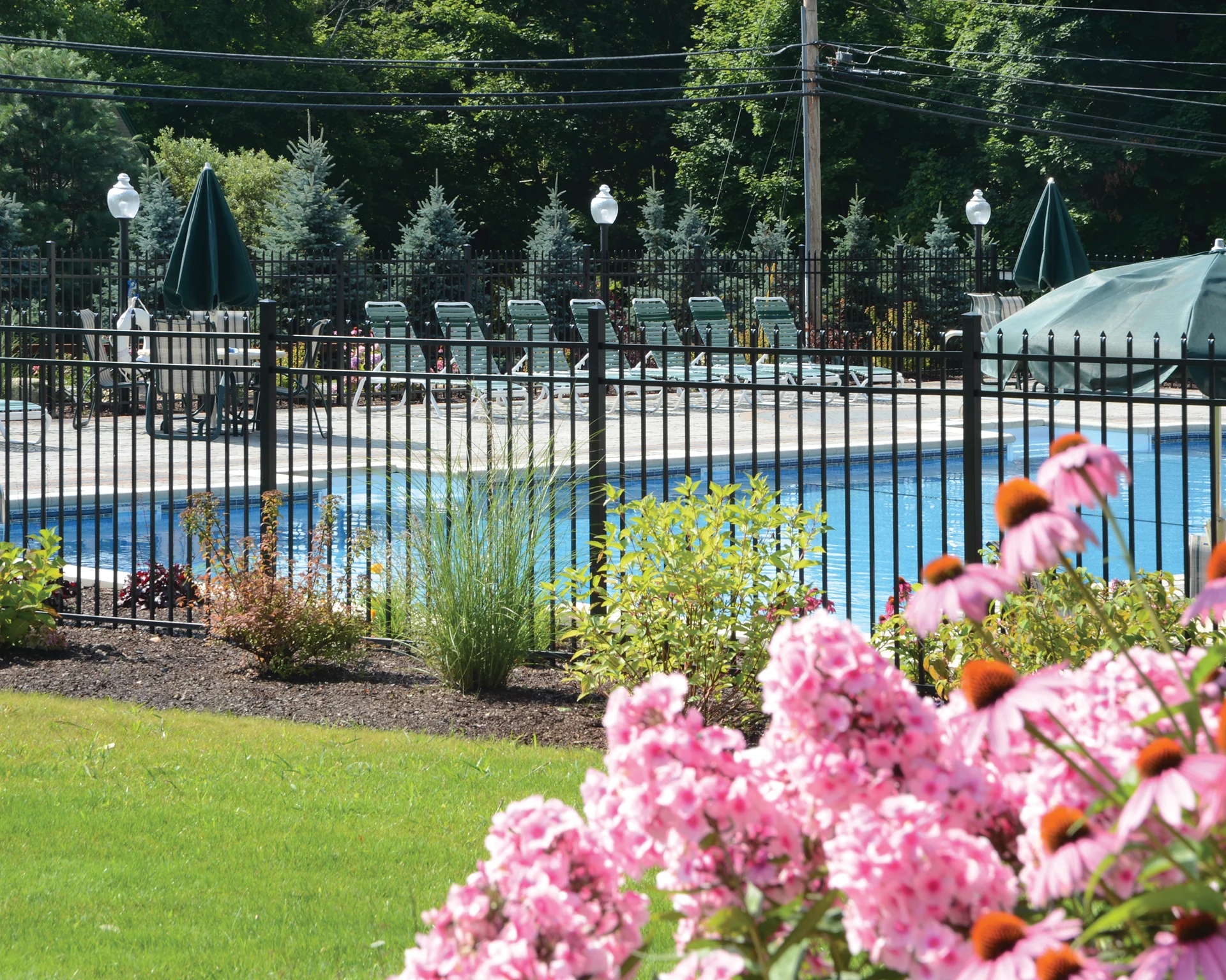 Powder-coated aluminum ornamental fence pricing — Liberty, MO — RKC Wood Care Pros