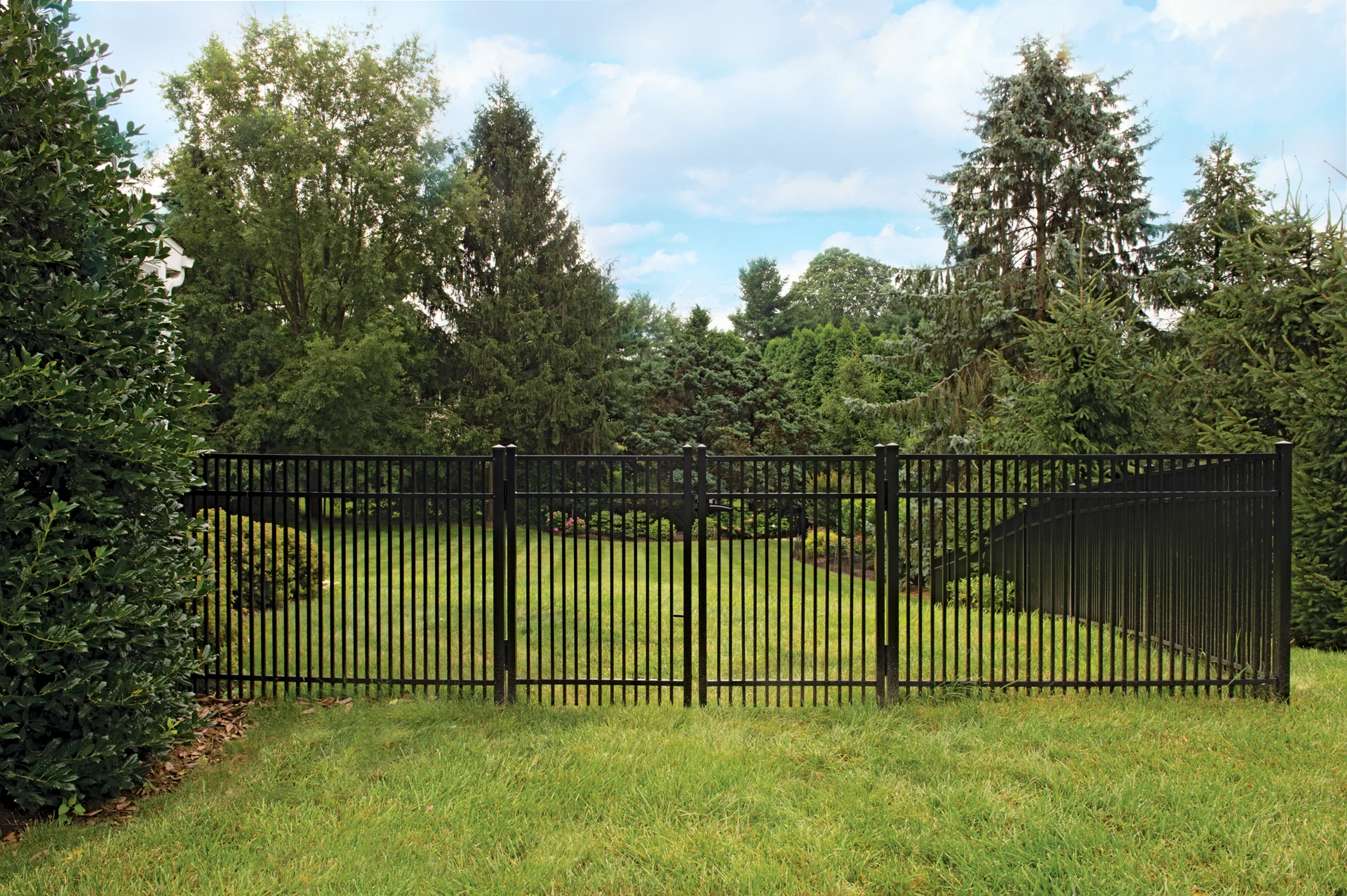 Pool-code aluminum flat-top fence pricing — Pleasant Hill, MO — RKC Wood Care Pros