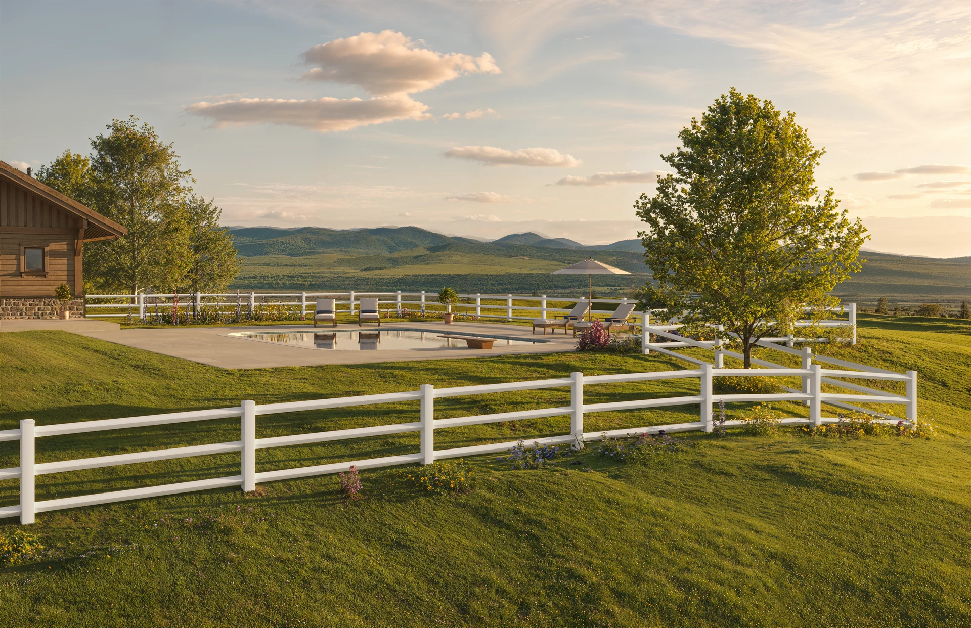 White vinyl tongue-groove privacy fence pricing — Oak Grove, MO — RKC Wood Care Pros
